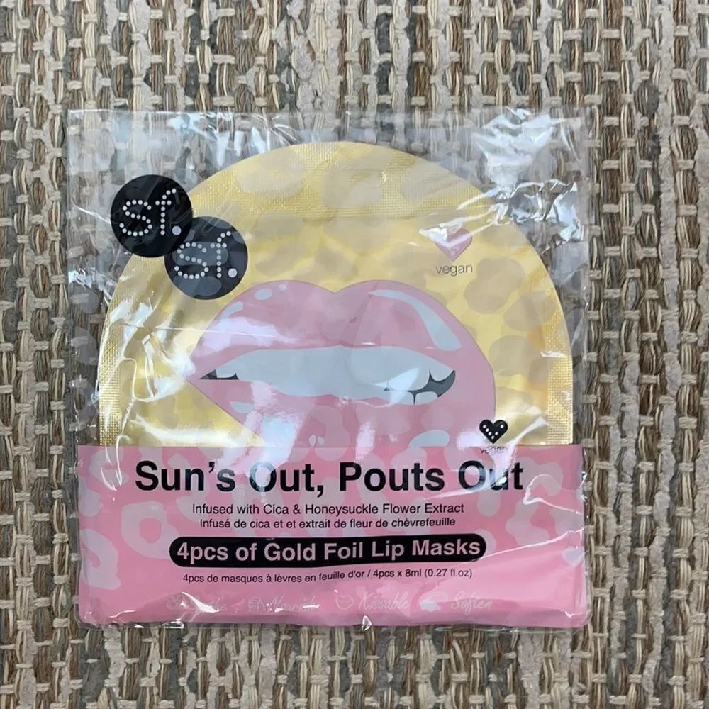 Sun’s Out, Pouts Out Foil Lip Masks